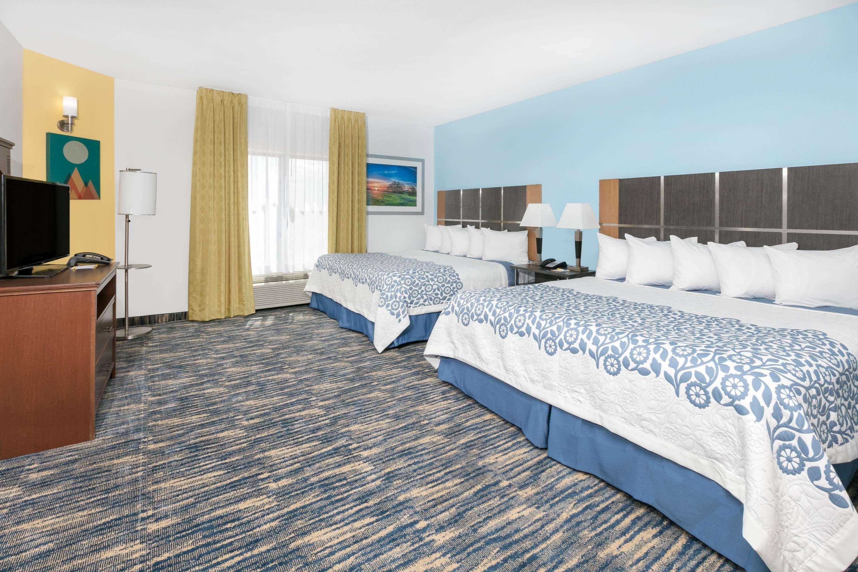 Days Inn & Suites By Wyndham Lubbock Medical Center Екстериор снимка