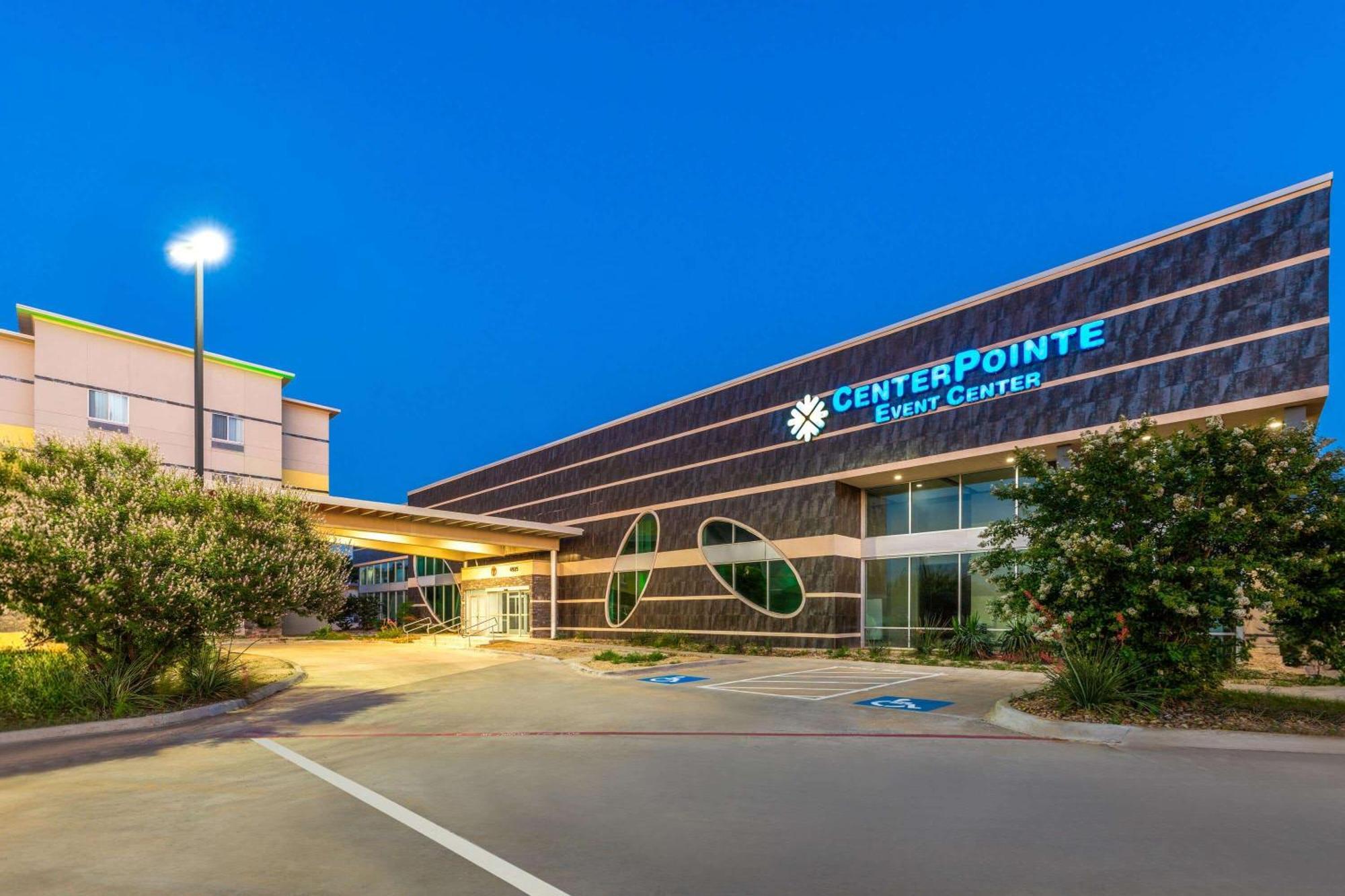 Days Inn & Suites By Wyndham Lubbock Medical Center Екстериор снимка