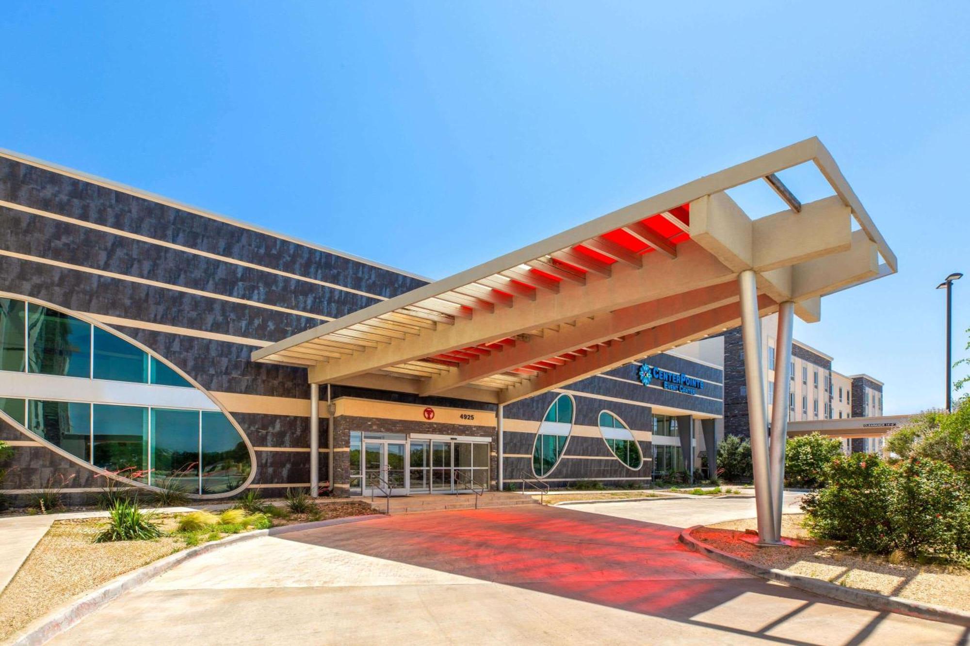 Days Inn & Suites By Wyndham Lubbock Medical Center Екстериор снимка