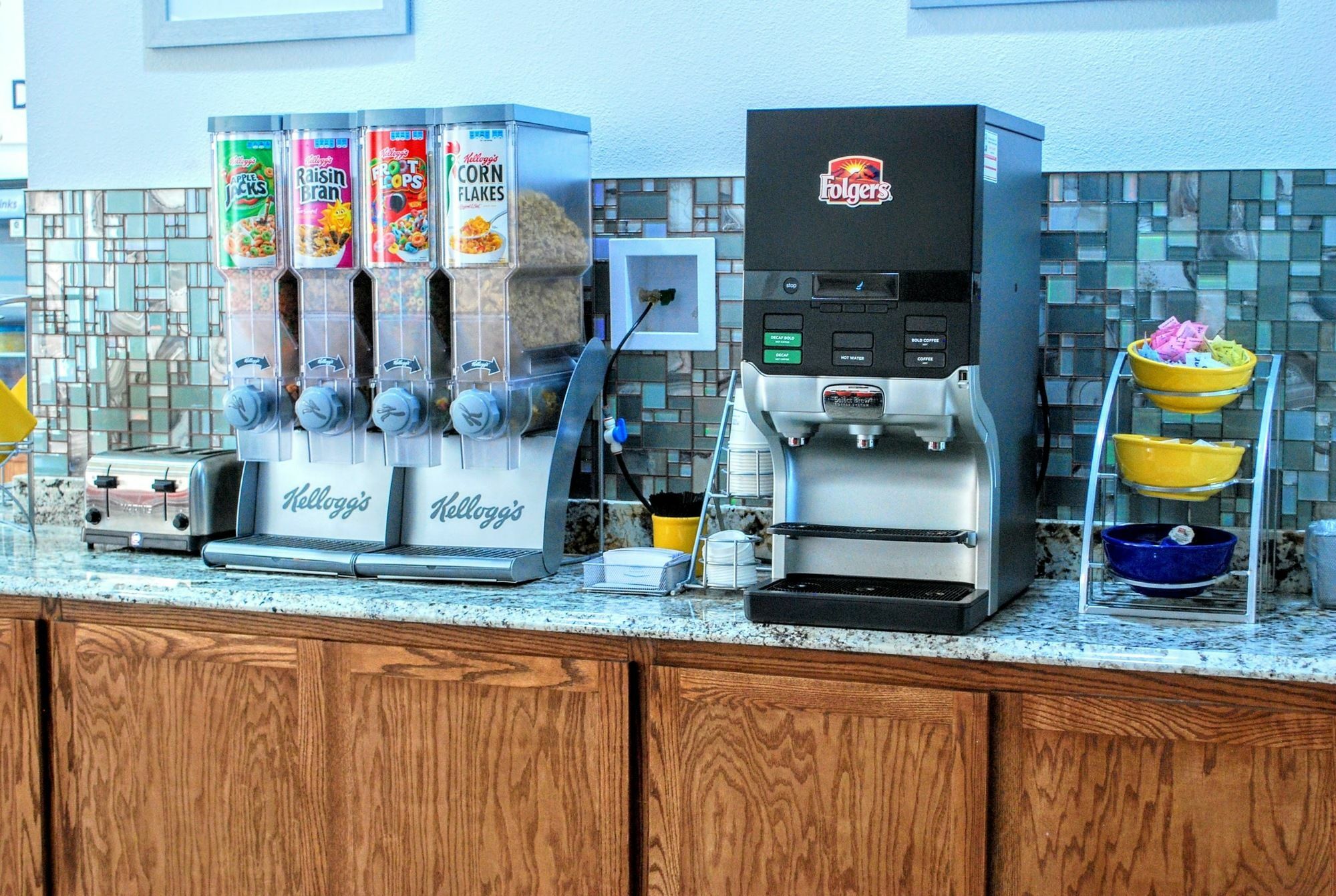 Days Inn & Suites By Wyndham Lubbock Medical Center Екстериор снимка